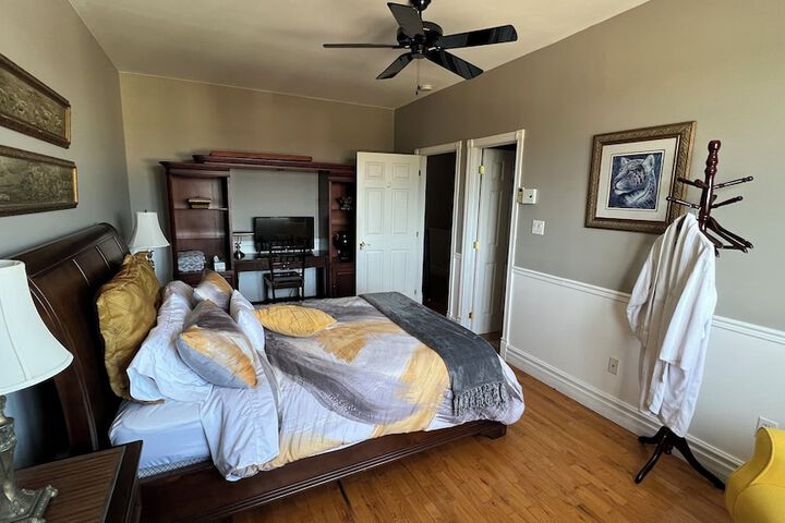 Room 28 of 37