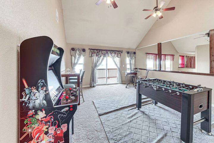 Waterfront Lake Eufaula Home: Multi-level Balcony