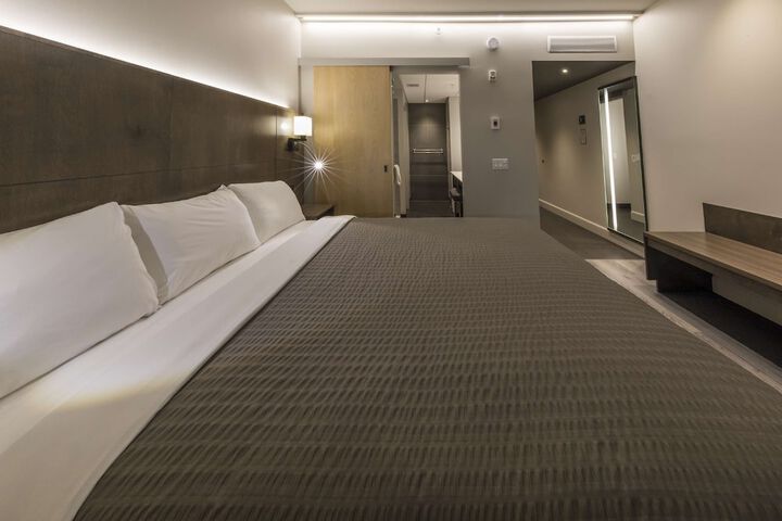 Room 75 of 107