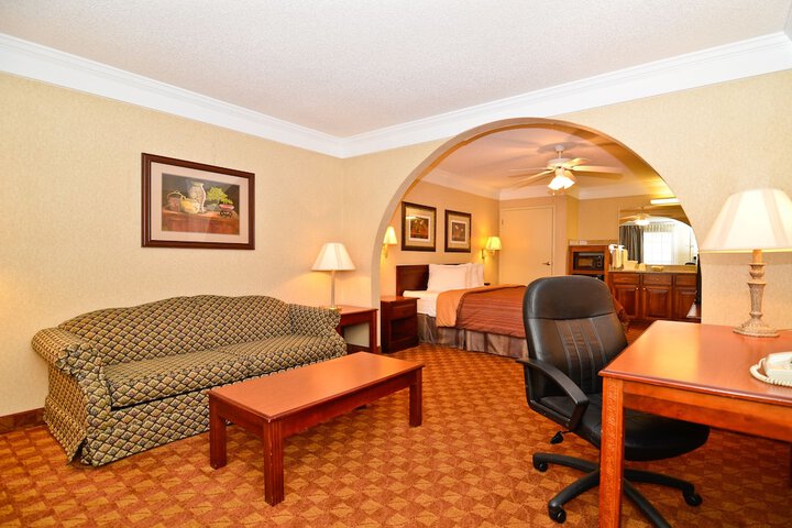 Room 13 of 25