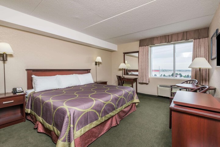Room 17 of 19