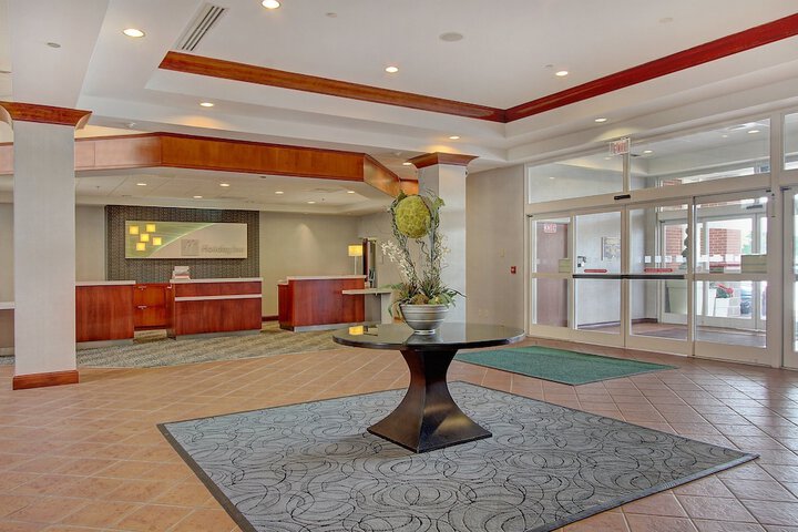 Holiday Inn University Plaza-Bowling Green by IHG