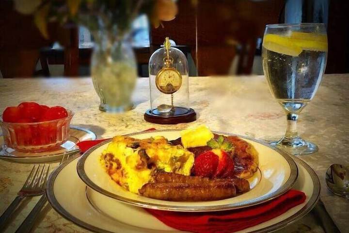 Breakfast/Coffee Service 22 of 25