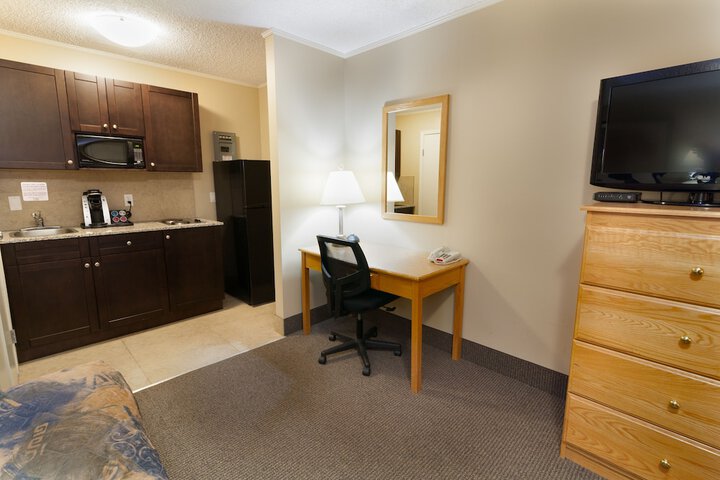 Room 27 of 37