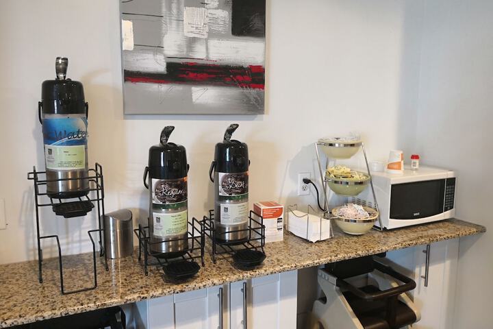 Breakfast/Coffee Service 91 of 108
