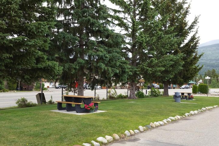 Yellowhead Motel