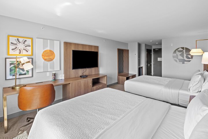 Holiday Inn Hotel & Suites Surrey East Cloverdale by IHG