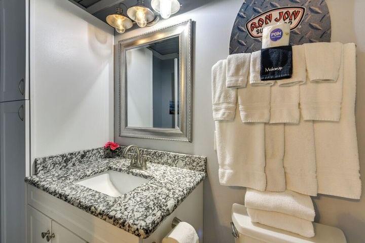 Ocean Isle Beach Studio: 1 Mi to Downtown & Pier