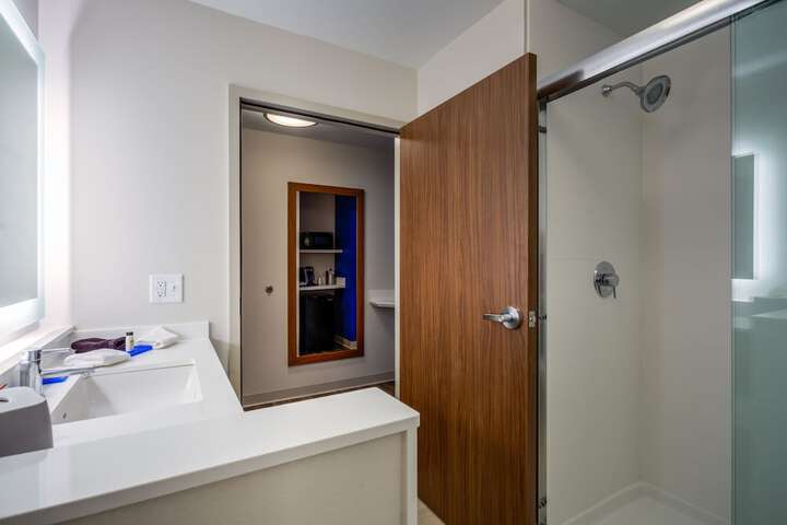 Room 14 of 31