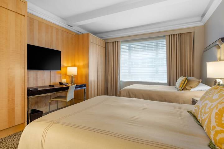 Room 27 of 125