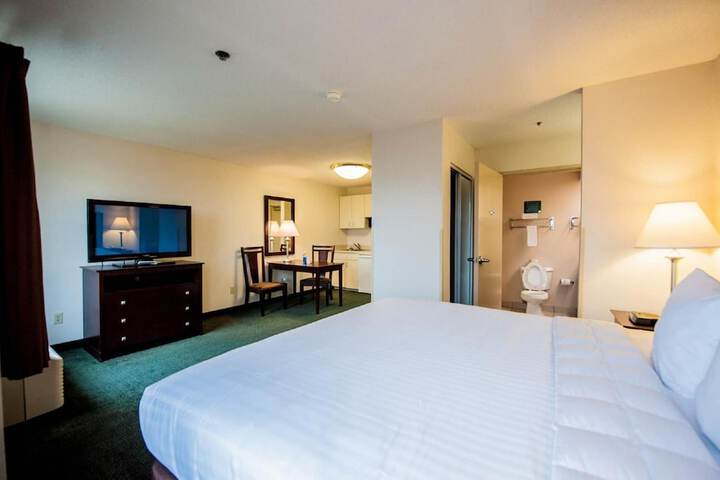 Room 18 of 36