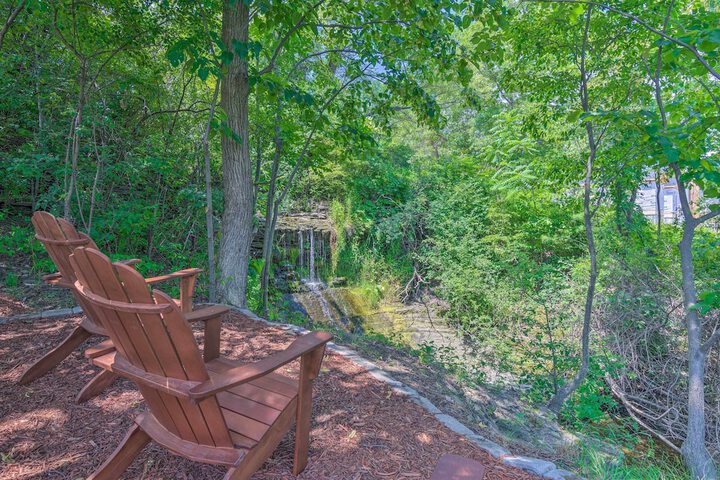 Watkins Glen Lakeview Cottage w / Waterfall!