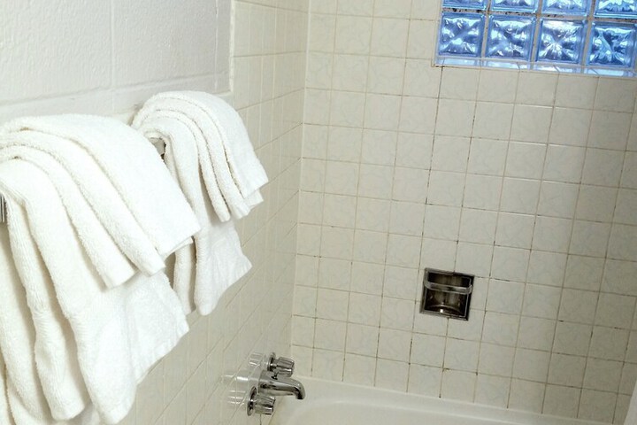 Room 12 of 13