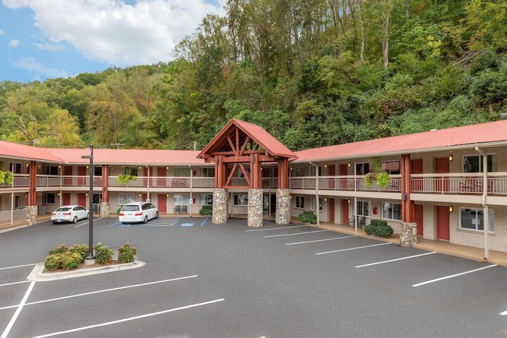 Hotel 3 of 27