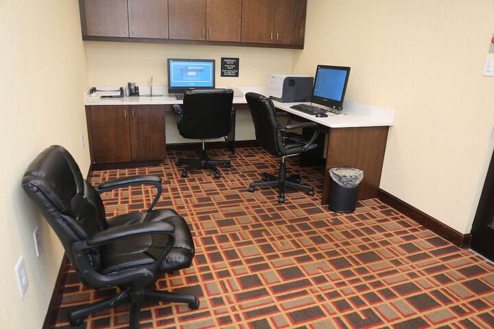 Business Center 38 of 39