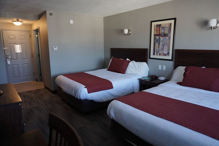 Room 25 of 33