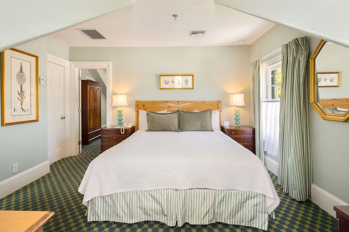 Room 52 of 74