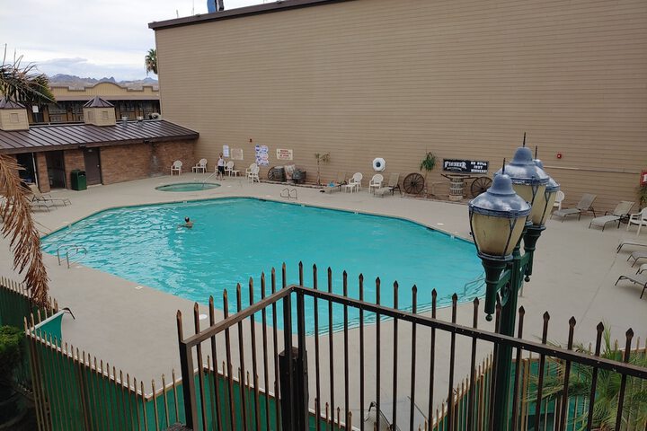 Pool 7 of 53