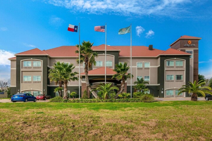 Hotel 3 of 32