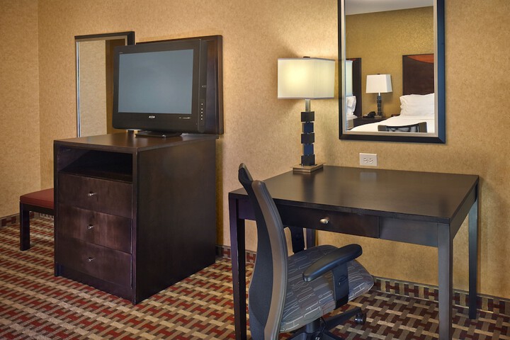 Room 14 of 36
