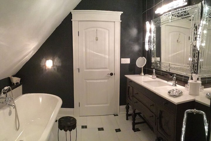 Room 20 of 33