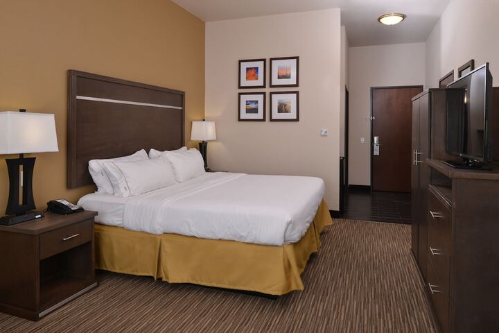 Holiday Inn Express & Suites Globe by IHG