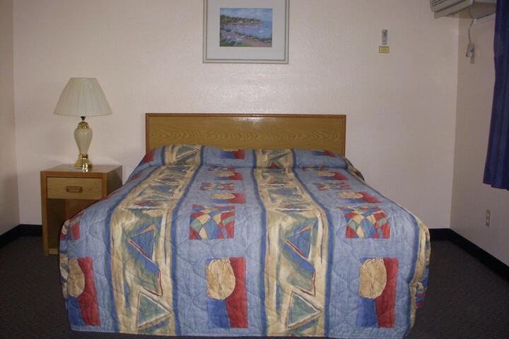 Room 15 of 22