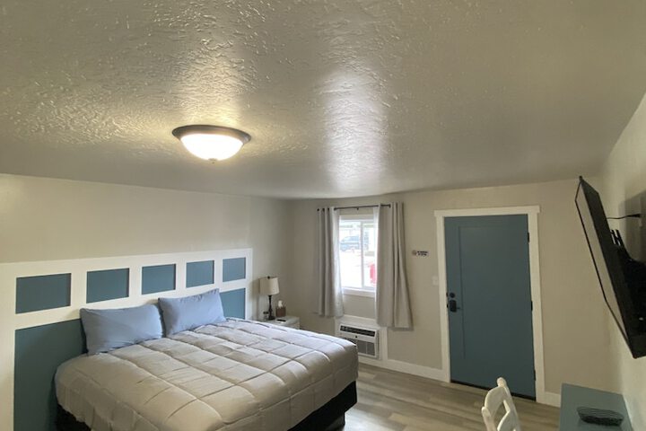 Room 6 of 15
