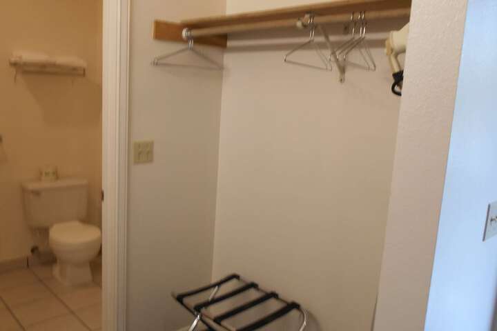 GuestHouse Enumclaw