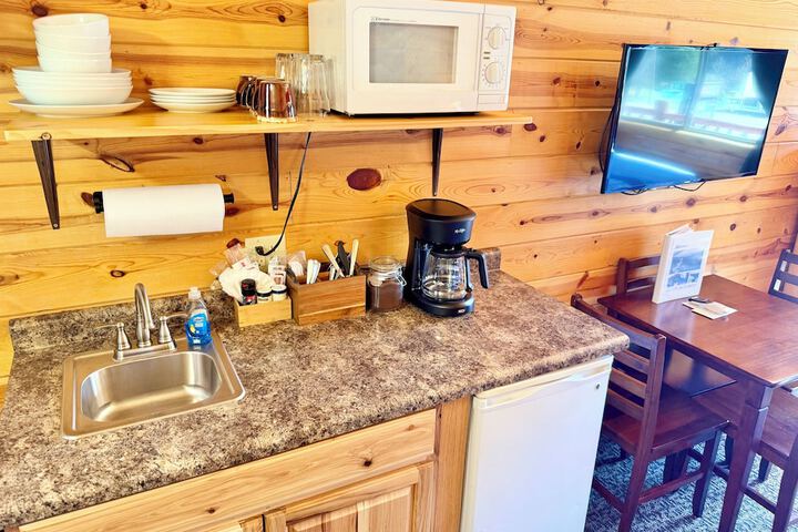 Mountain View Lodge & Cabins