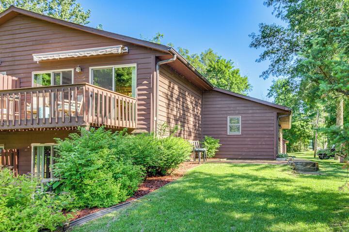 Beach & Lake Access: Brainerd Townhome