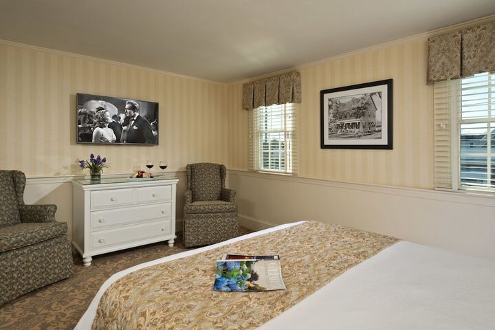 Room 17 of 44