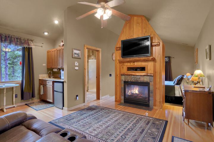 Rocky Mountain Lodge