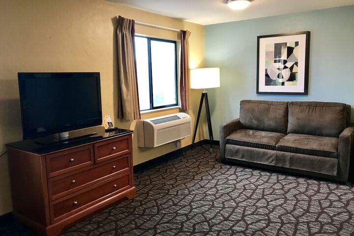 Room 25 of 42