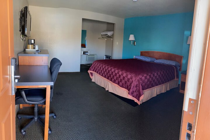 Room 5 of 14