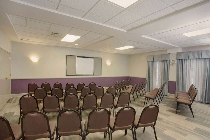 La Quinta Inn & Suites by Wyndham Mobile - Daphne