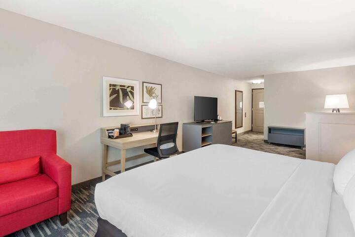 Room 38 of 46