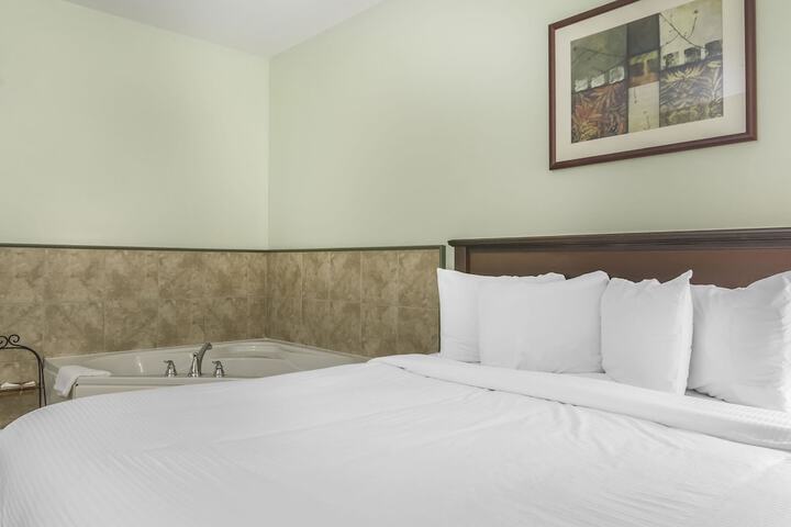 Room 32 of 36