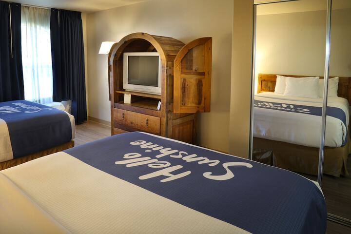 Days Inn & Suites by Wyndham Llano