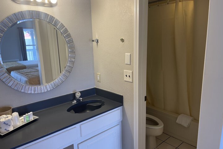 Room 5 of 15