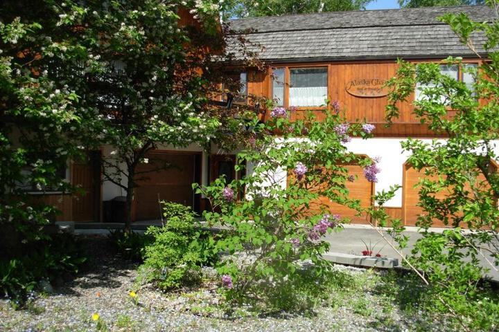 Alaska Chalet Bed & Breakfast