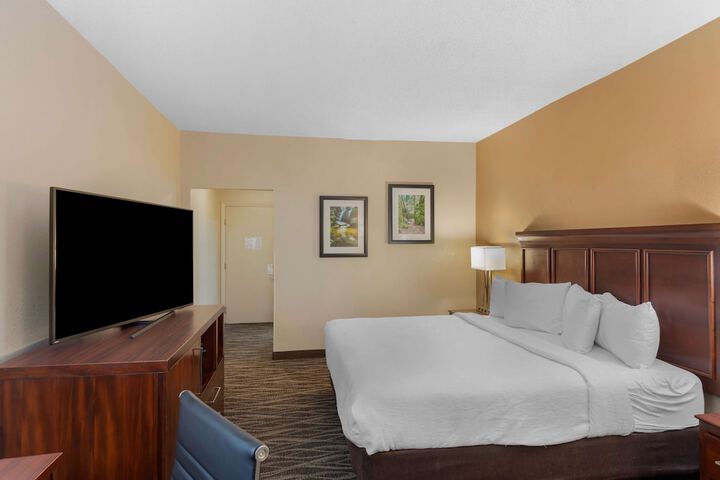 Room 9 of 41