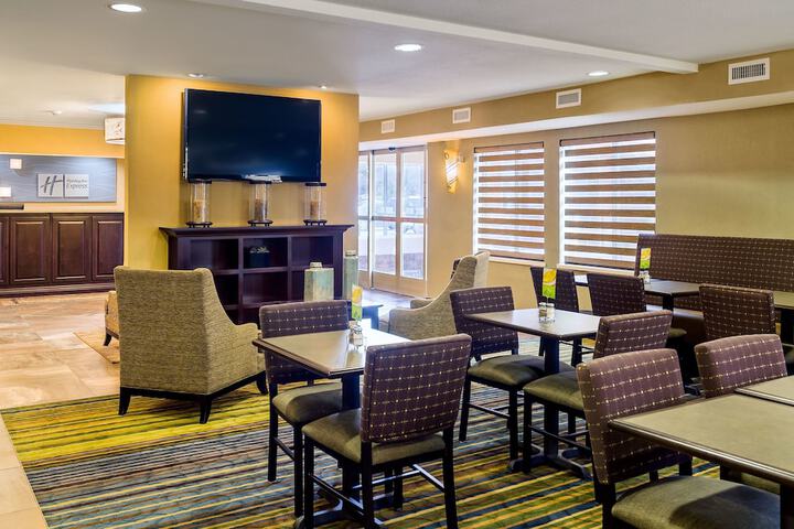 Hotel Interior 7 of 27