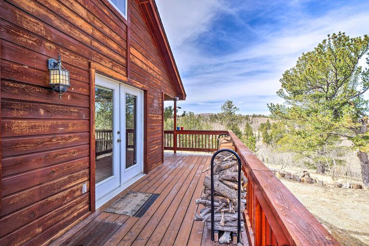 Grand Jefferson Home w / Stunning Mtn Views!