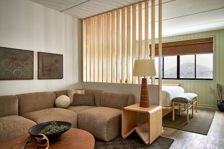 Room 19 of 65