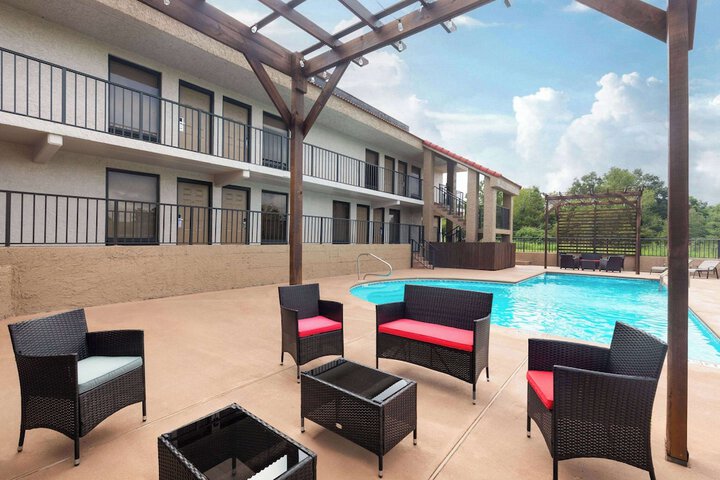 Pool 5 of 30