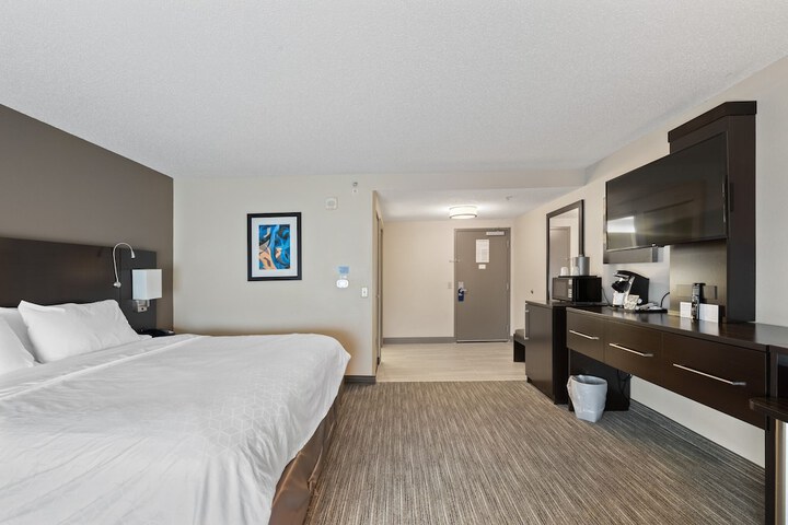 Room 27 of 59
