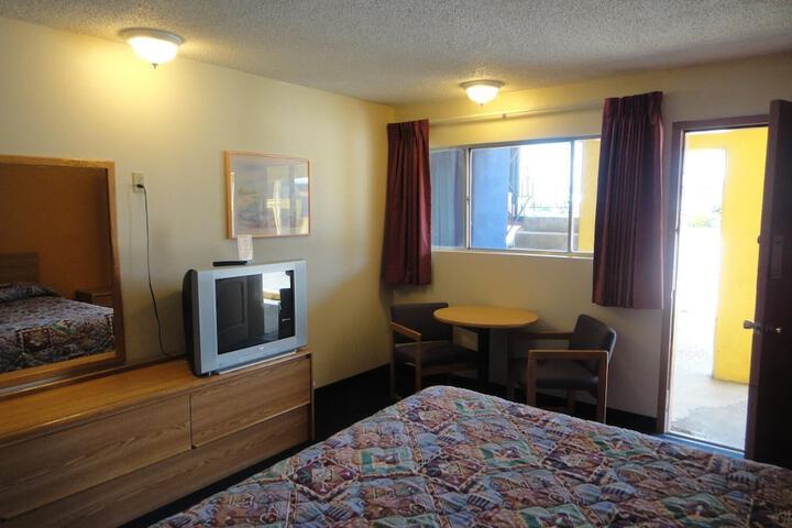 Room 13 of 50
