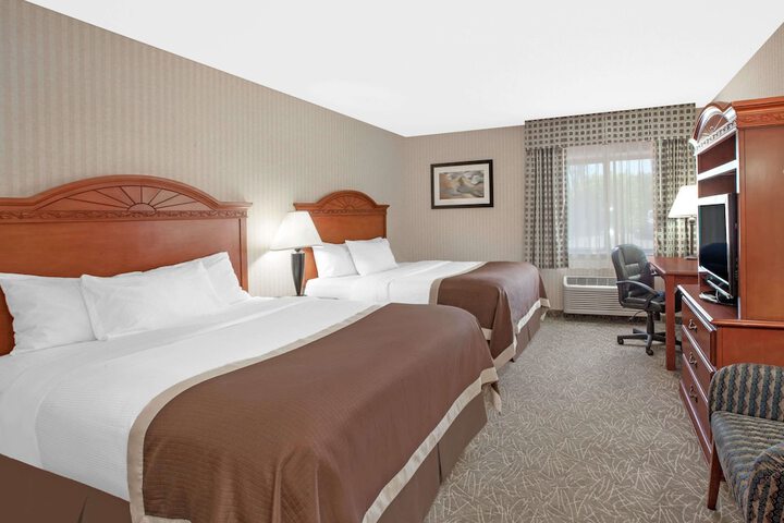 Room 12 of 19