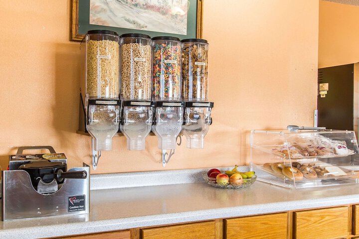 Breakfast/Coffee Service 52 of 62